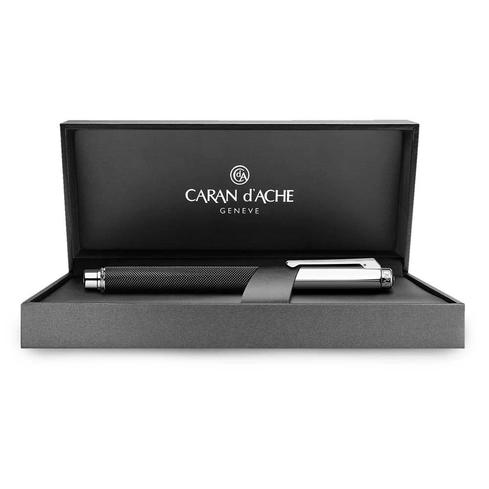 Caran d’Ache Füllfederhalter Varius Ivanhoe Black M-Feder