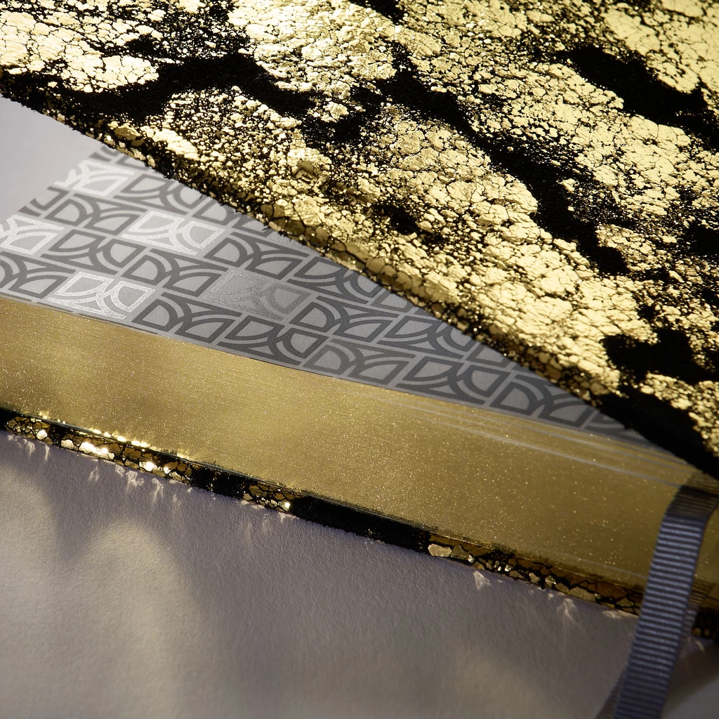 Tageskalender 2027 Black Gold
