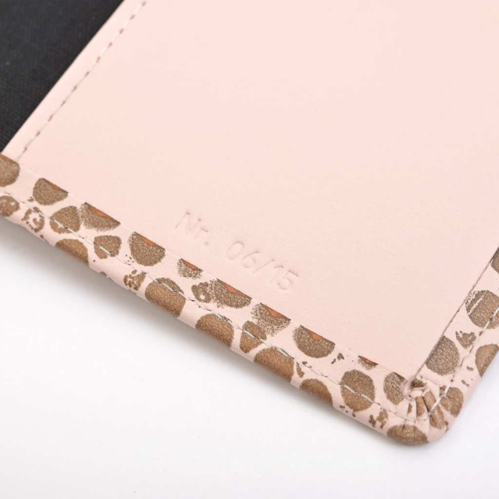 Buchhülle A4 Rochen Leder Rosa