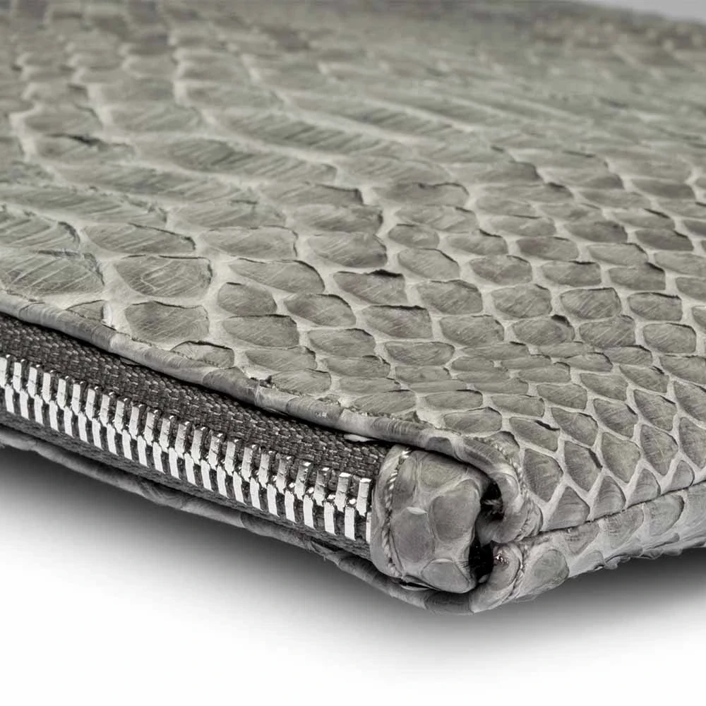 Pouch Groß mit Reißverschluss Python Leder Grau