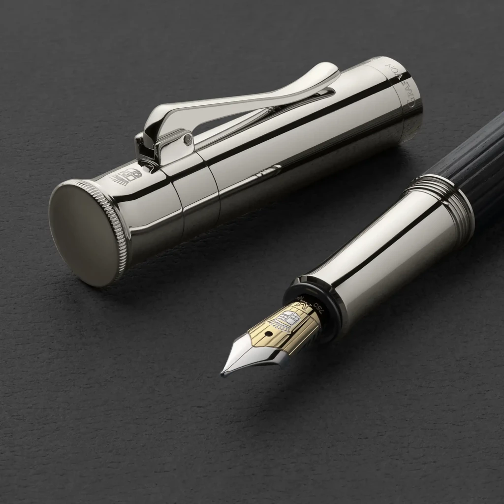 Graf von Faber-Castell Füllfederhalter Classic Ebenholz M