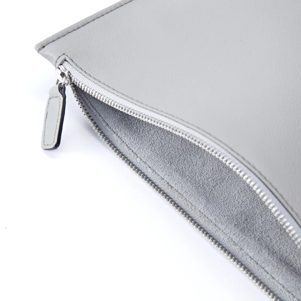 Pouch mit Reißverschluss Leder Granitgrau