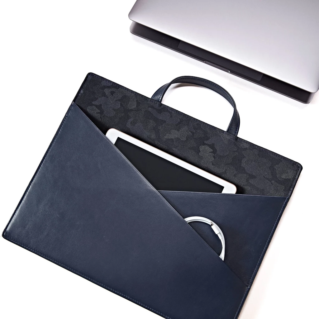 Treuleben Schultertasche schmal Leder Blau/Camouflage