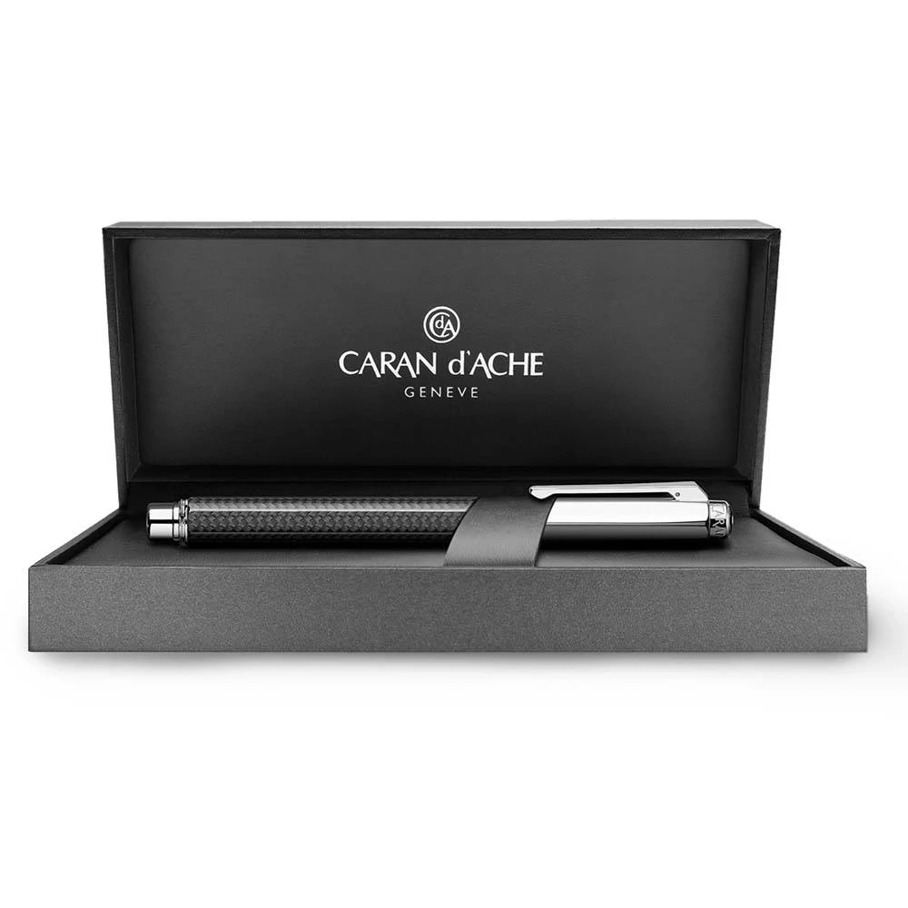 Caran d'Ache Füllfederhalter Varius Carbon 3000 M-Feder