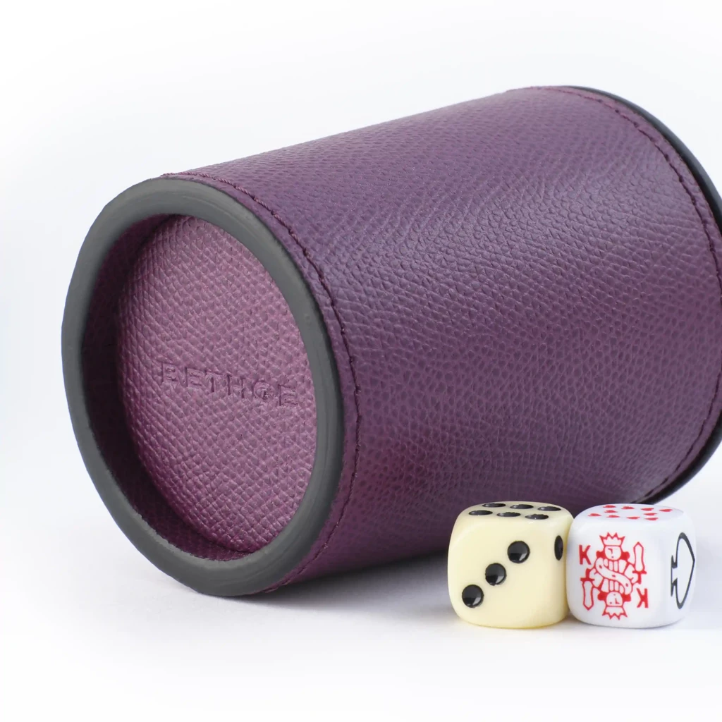 Würfelbecher Leder Violett