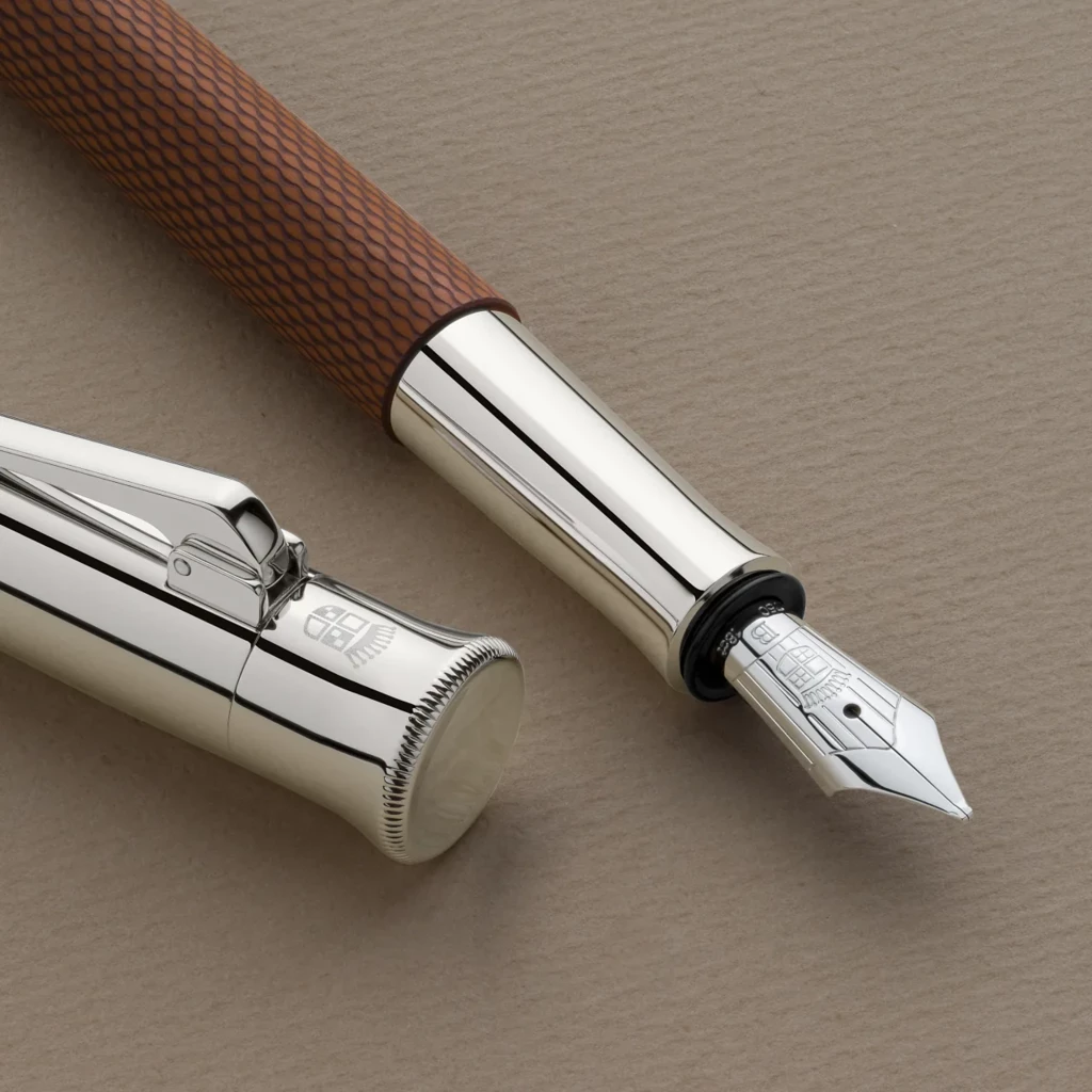 Graf von Faber-Castell Füllfederhalter Guilloche Cognac M