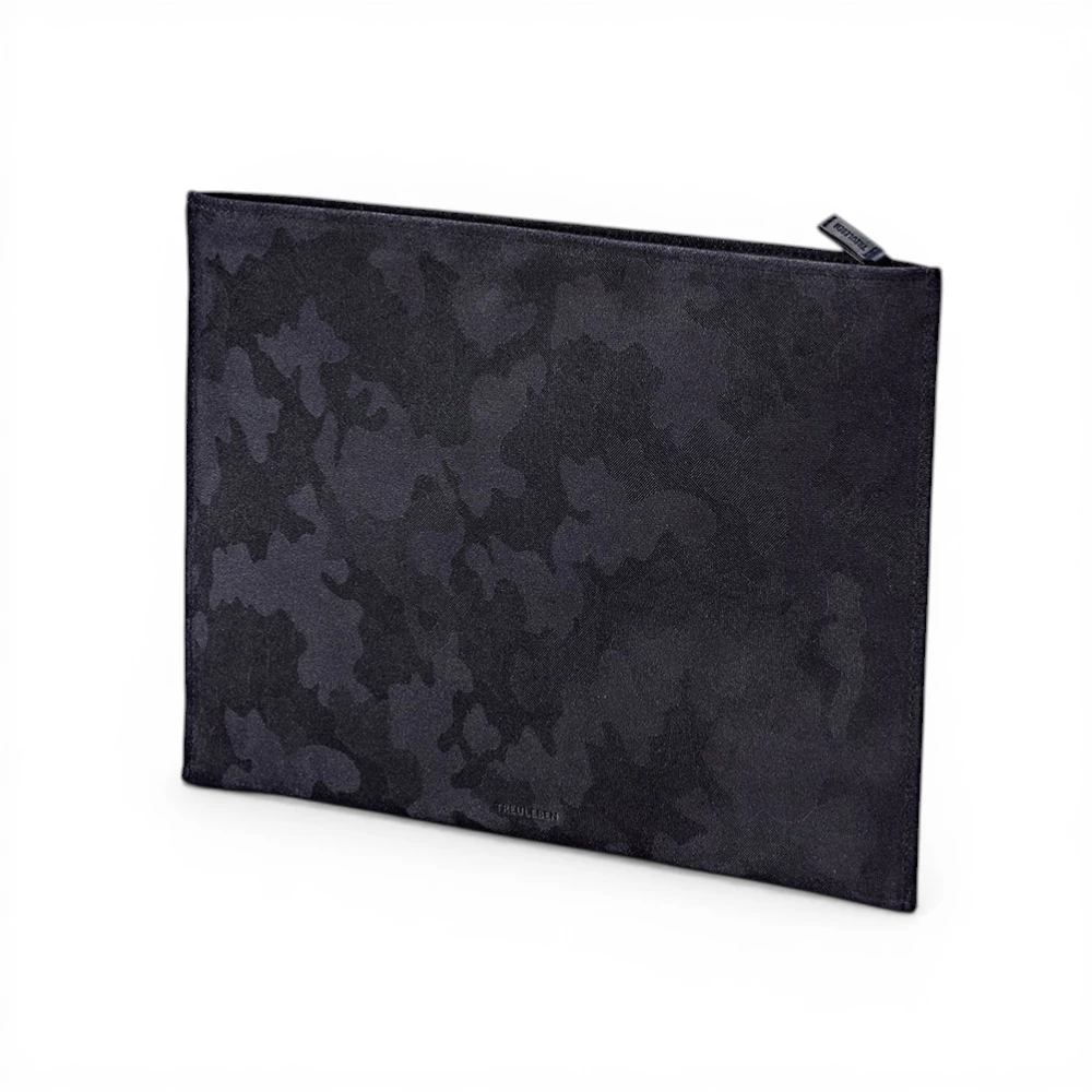 leder_tablethuelle_pouch_wallaby_hideseek_treuleben_2 Treuleben Tablethülle Envelope Pouch Wallaby Leder Hide&Seek